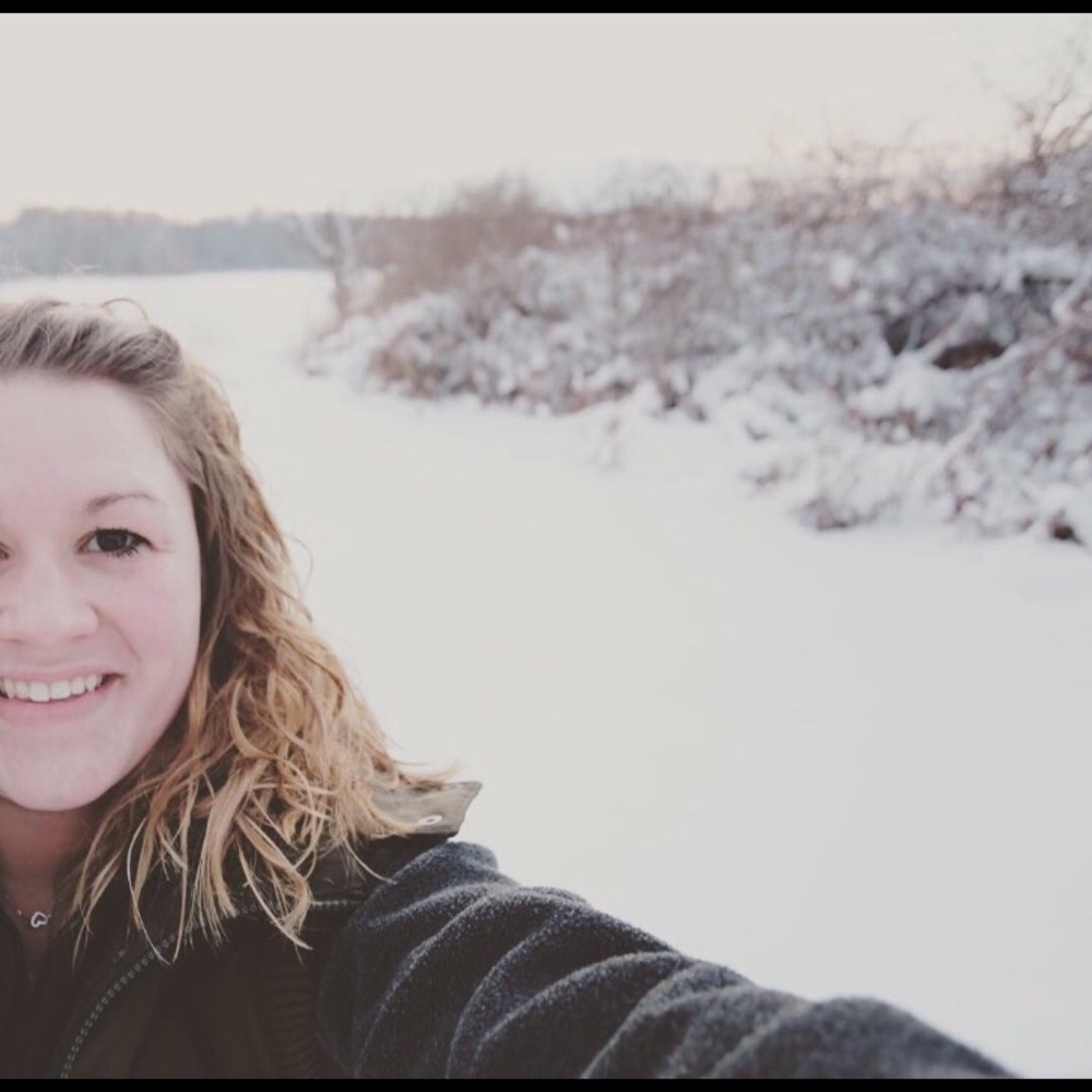 Meet your Posher, Hali